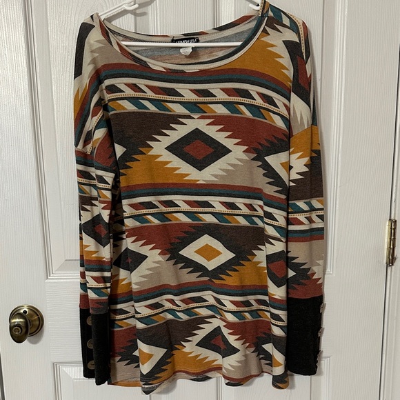 HEIMISH USA Tops - HEIMISH USA Multicolor Geometric Long Sleeve Top